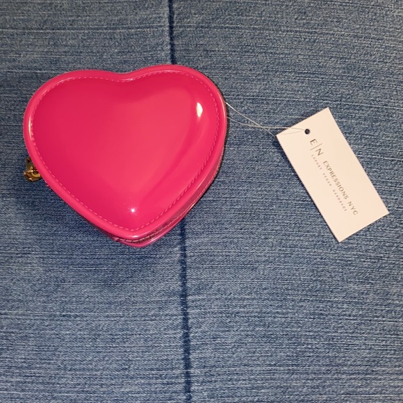 ***SOLD***Expressions NYC Luxury Vegan Handbags - fuchsia heart - Picture 6 of 8